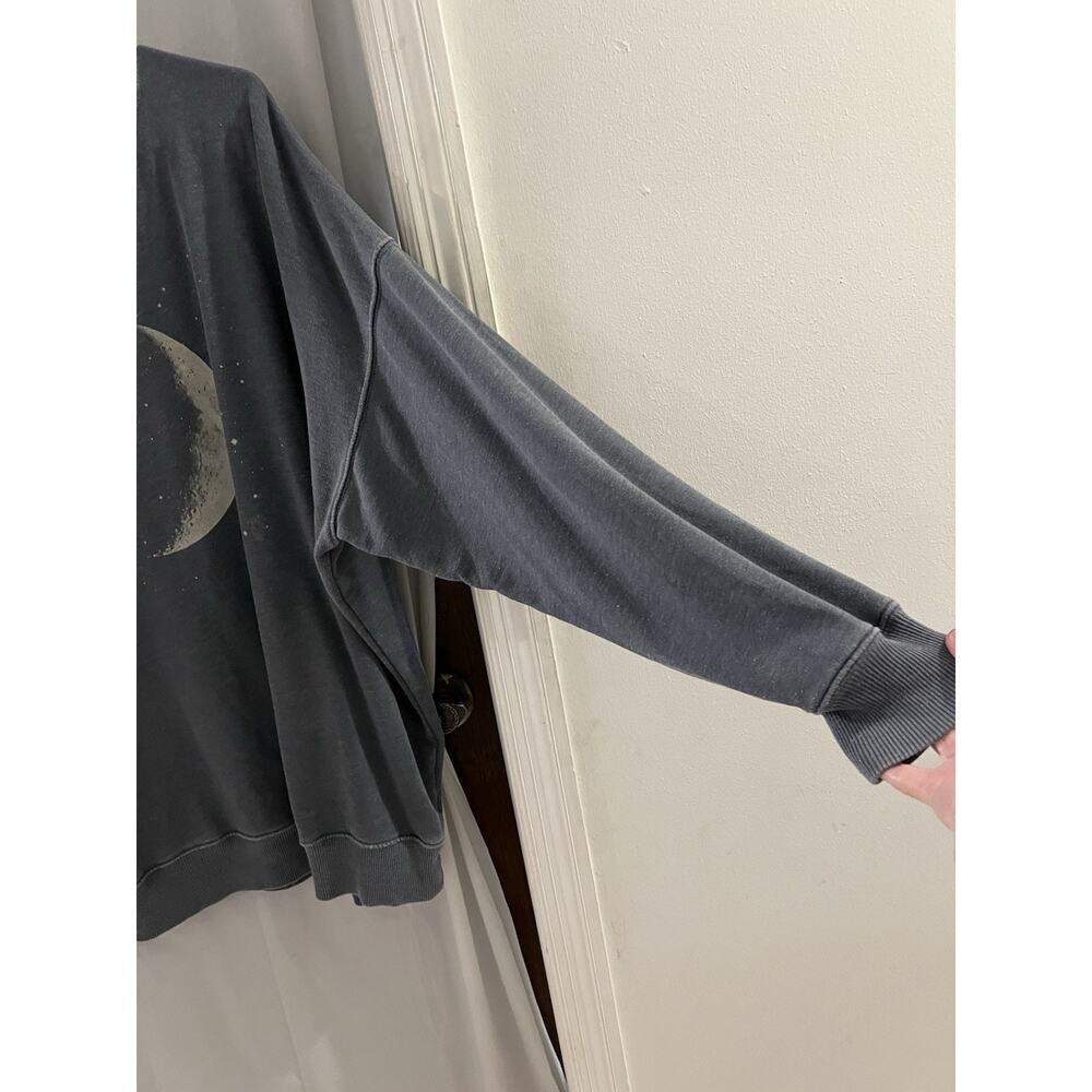 American Eagle Gray Moon Stars Graphic Print Oversized Crew Neck Sweatshirt Sz M - Picture 3 of 9